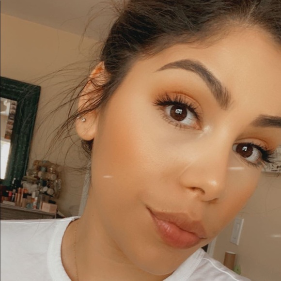 Meet your Posher, Leila - Picture 1 of 3